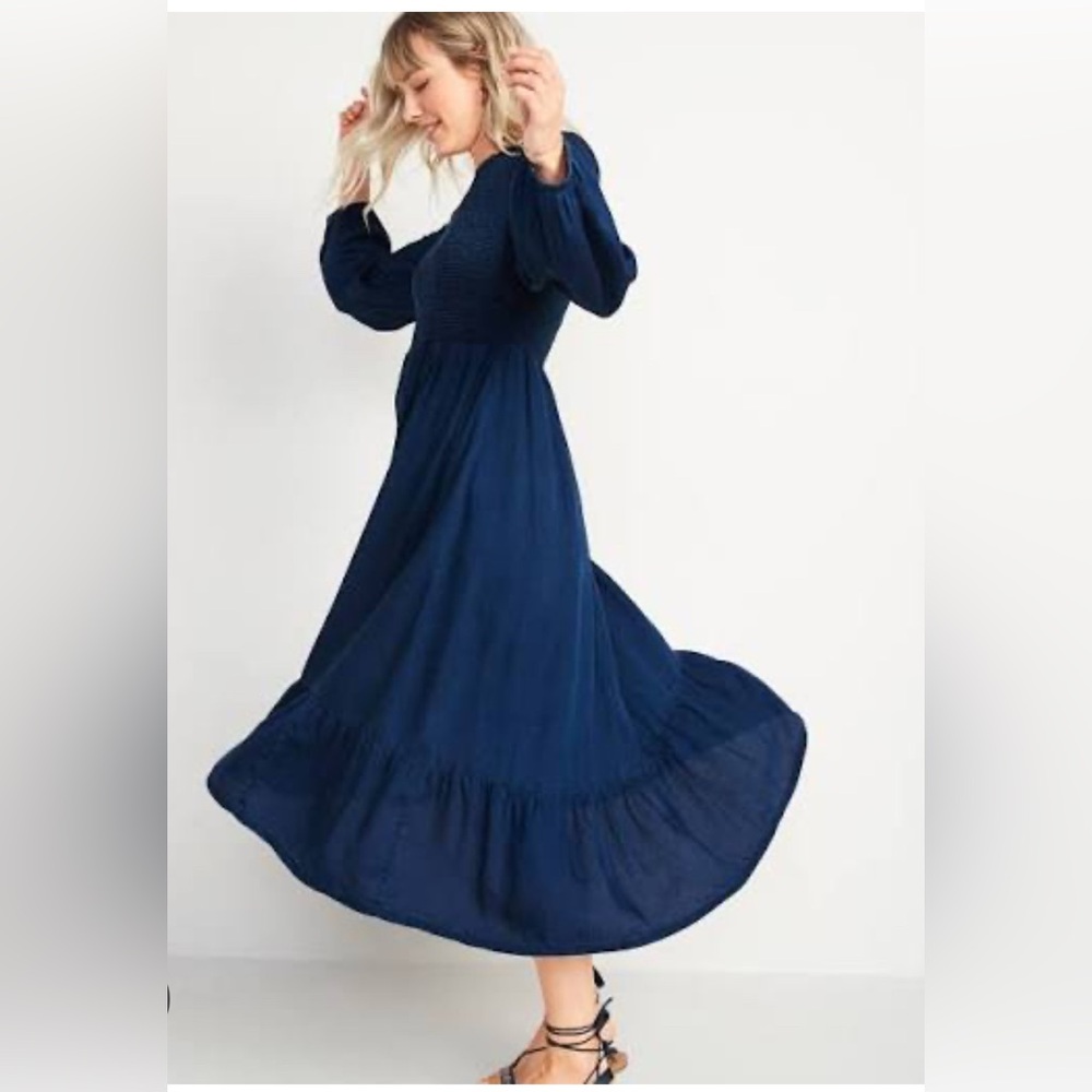 Old Navy denim smocked Dress - Picture 2 of 6